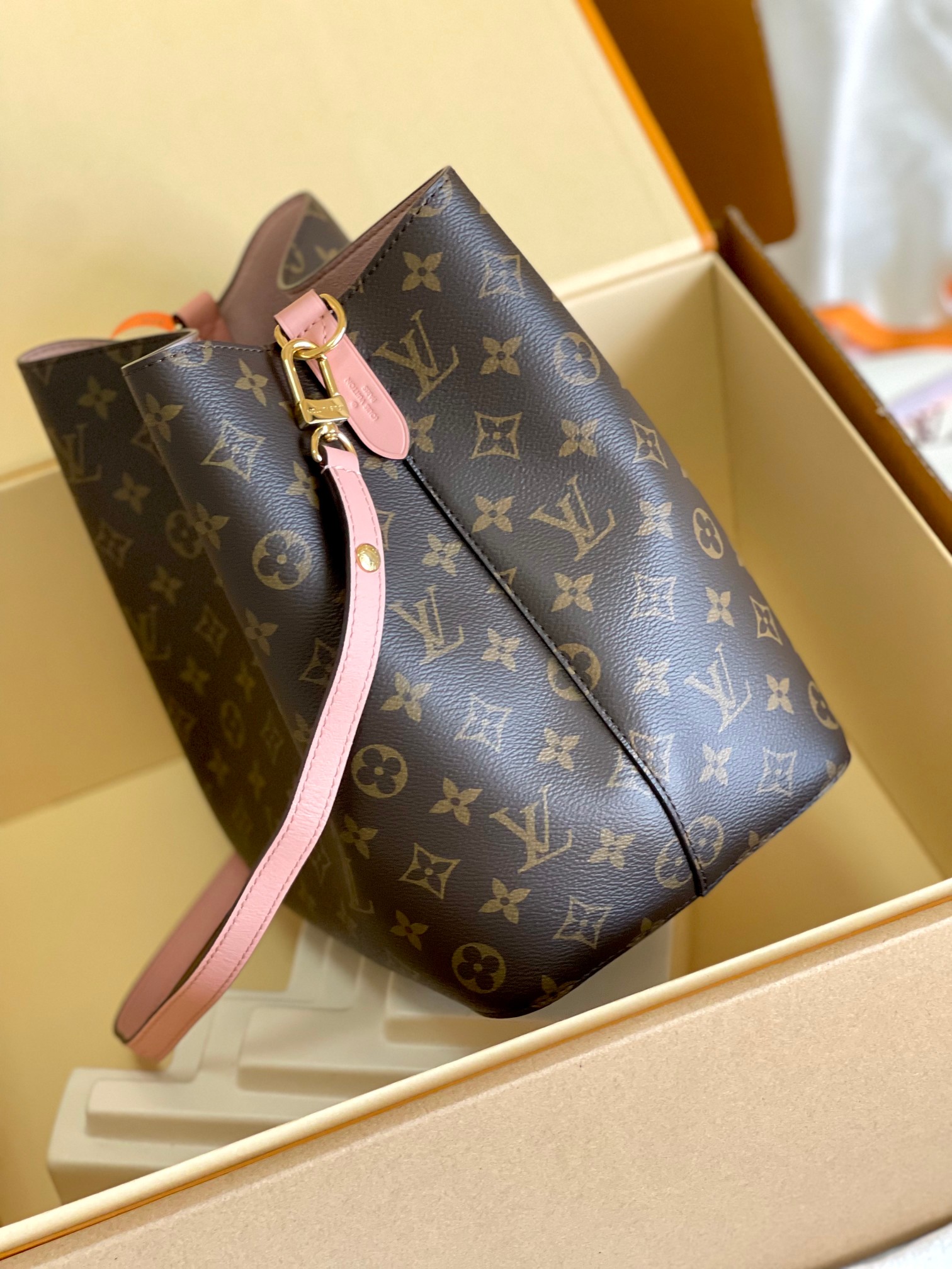 LV Bucket Bags